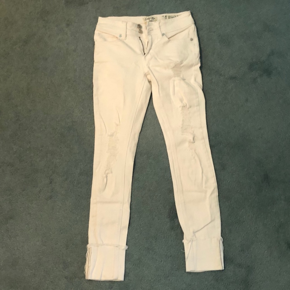 Indigo Rein Distressed Jeans